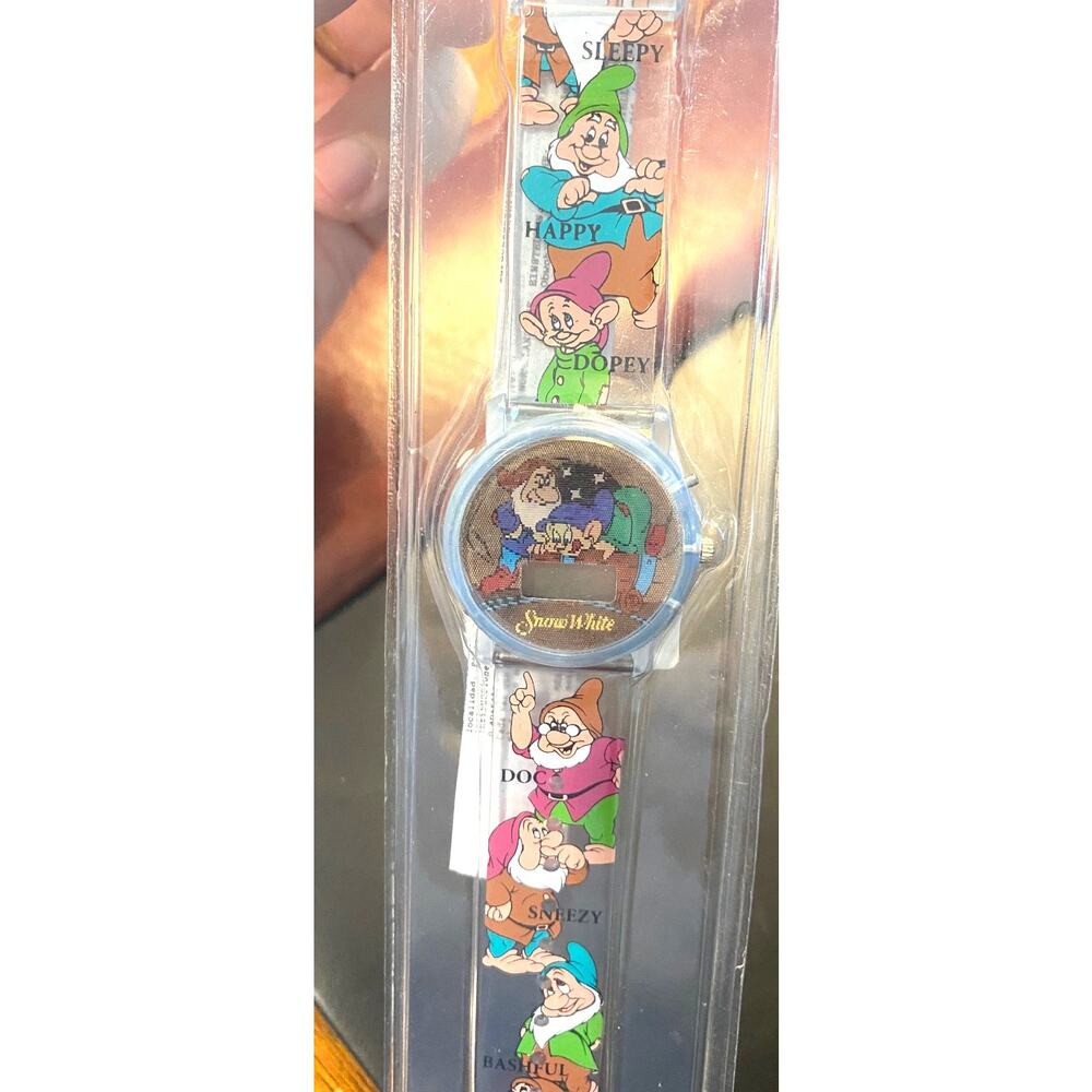 Child's Disney 35mm Snow White and The Seven Dwarves Resin Watch, NEW